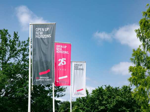 baniervlaggen, trio, signing, branding, trio rood zwart wit