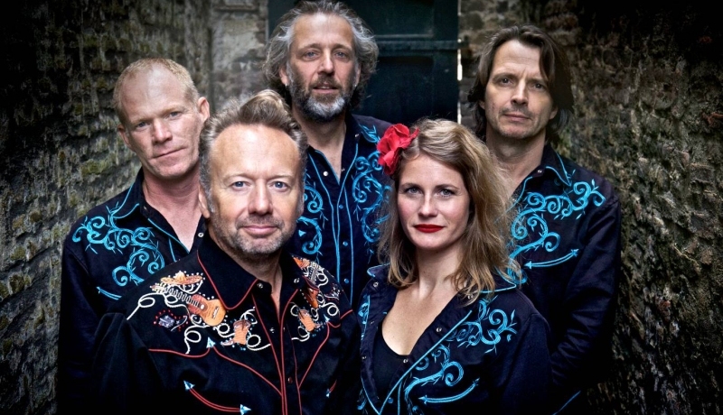 Joris Linssen en Caramba voor de theatervoorstelling van het Campustheater.