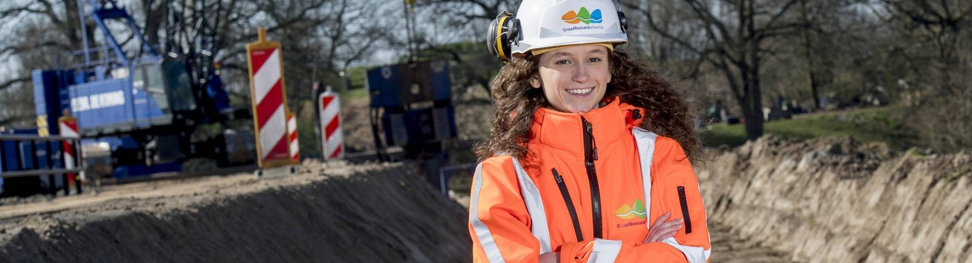 civiele techniek, Dimphy Jacobs, aan het werk op een bouwproject
