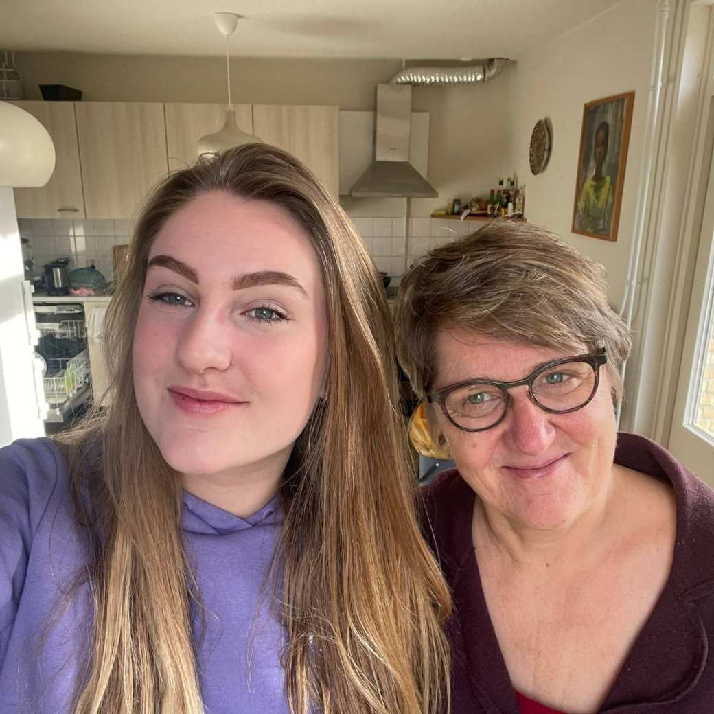 Portret van Ruth en Kyra.