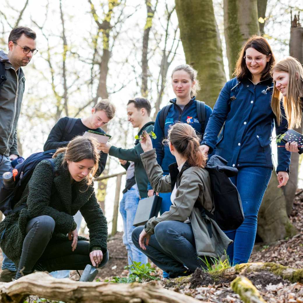 Veldwerk bij leraar biologie