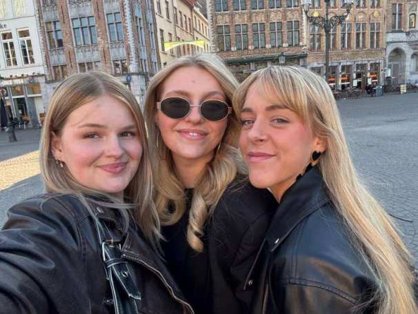 Studenten Voeding op uitwisseling in Brugge: Eva Willemsen, Merel de Gram, Pascalle Rietbergen