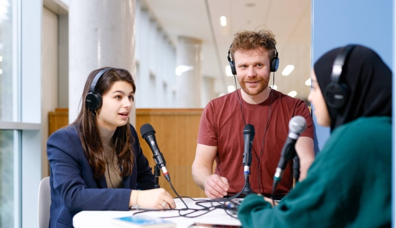 HAN Academie Educatie, Pabo, Pabo-ALO, ALPO, voltijd en deeltijd, docent en studenten nemen podcast op in iXperium, 2024