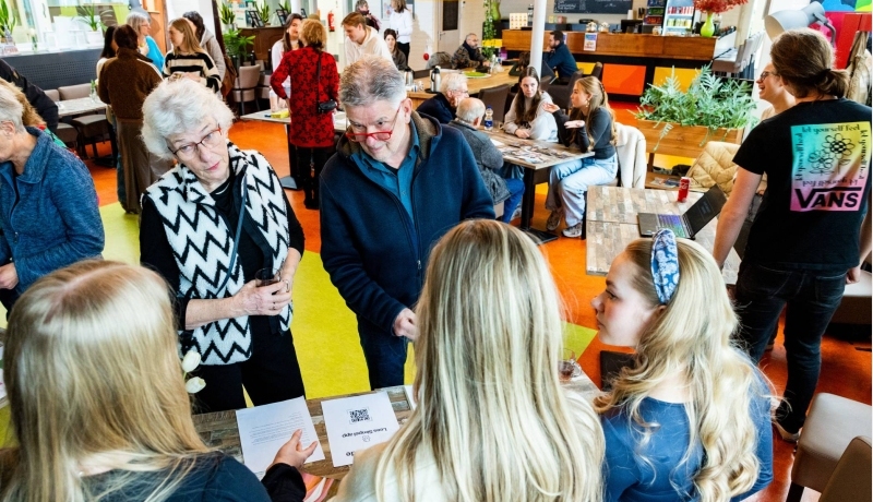 Labs en Werkplaats Nijmegen Nieuw-West -studenten-professionals en burgers aan het werk