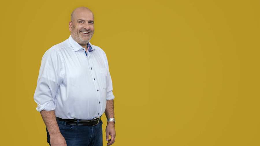 Alumnus master Business Sales Chris van Roosmalen.