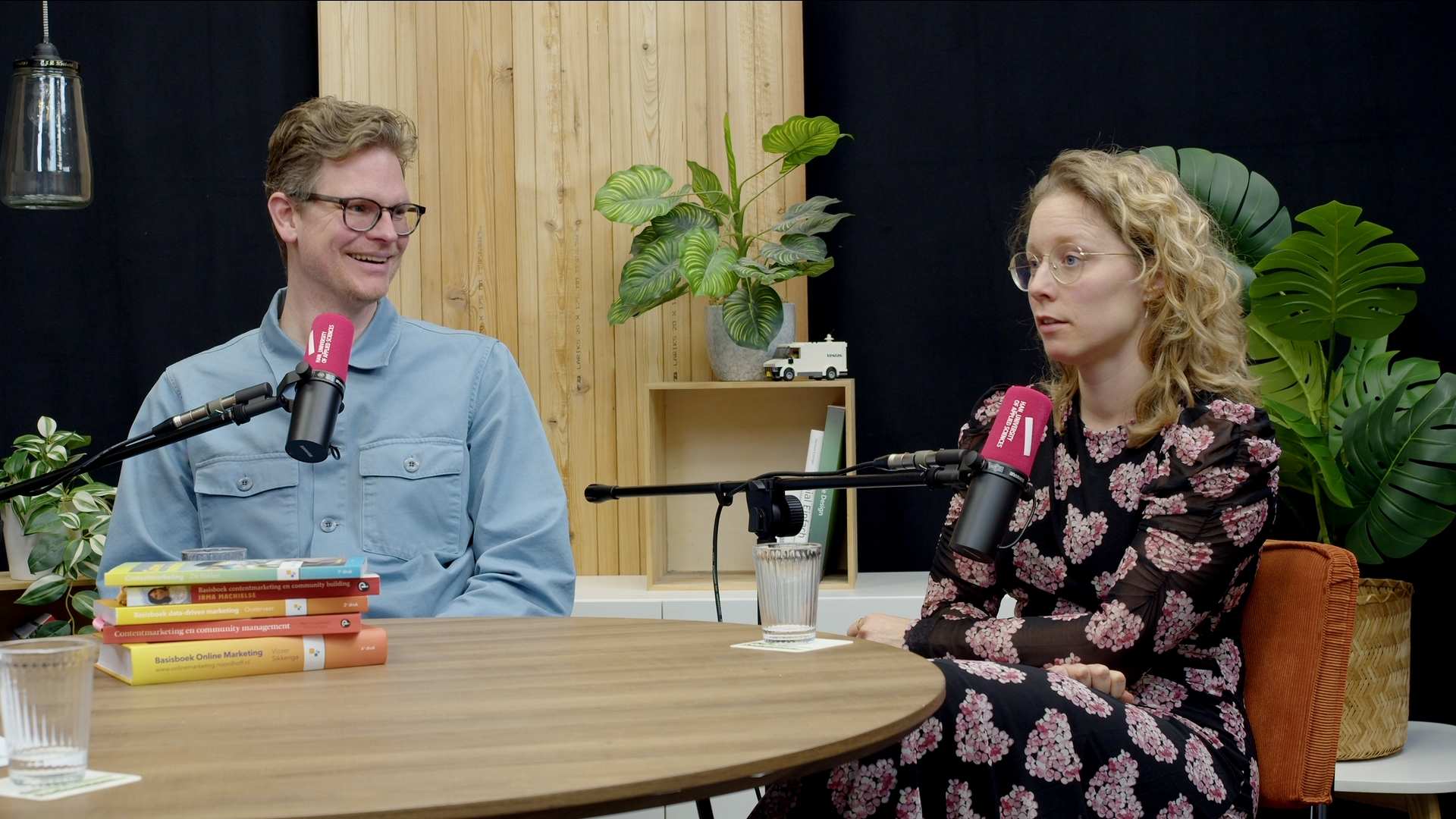 Auditorium gevuld met deelnemers tijdens de plenaire sessie tijdens de Masterclass AI van het Business Service Center en OndernemersLab Nijmegen. 