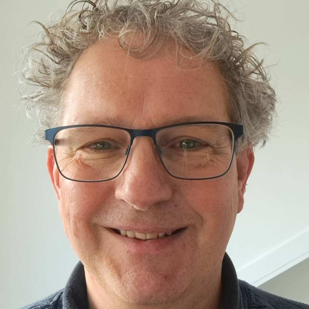 Foto van docent Dennis Breuker