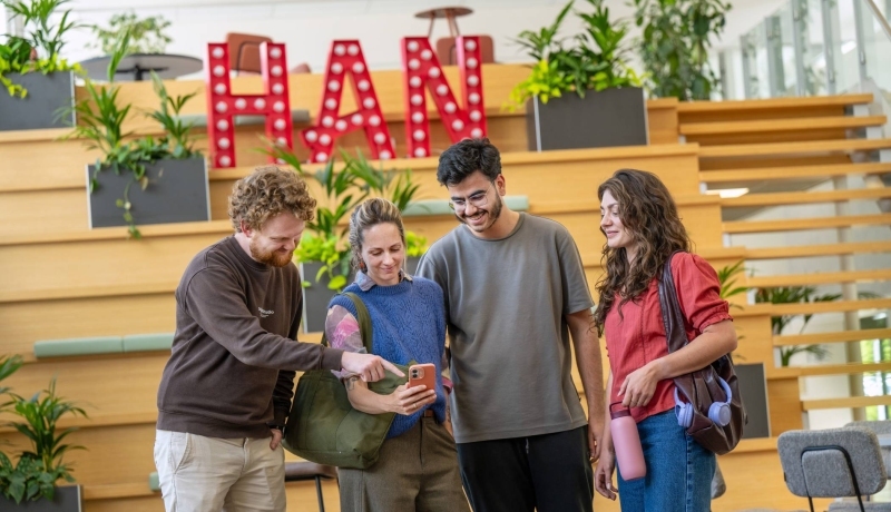 Vier masterstudenten aanwezig op HAN campus