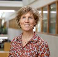 lectoraat begrijpelijk en toegankelijk recht. Onderzoeker Mirte Slump