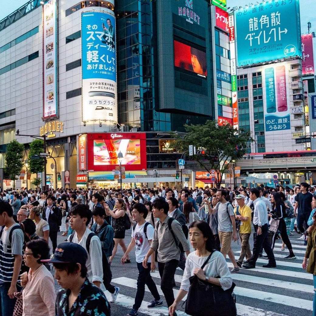 studenten-straatbeeld-Japan