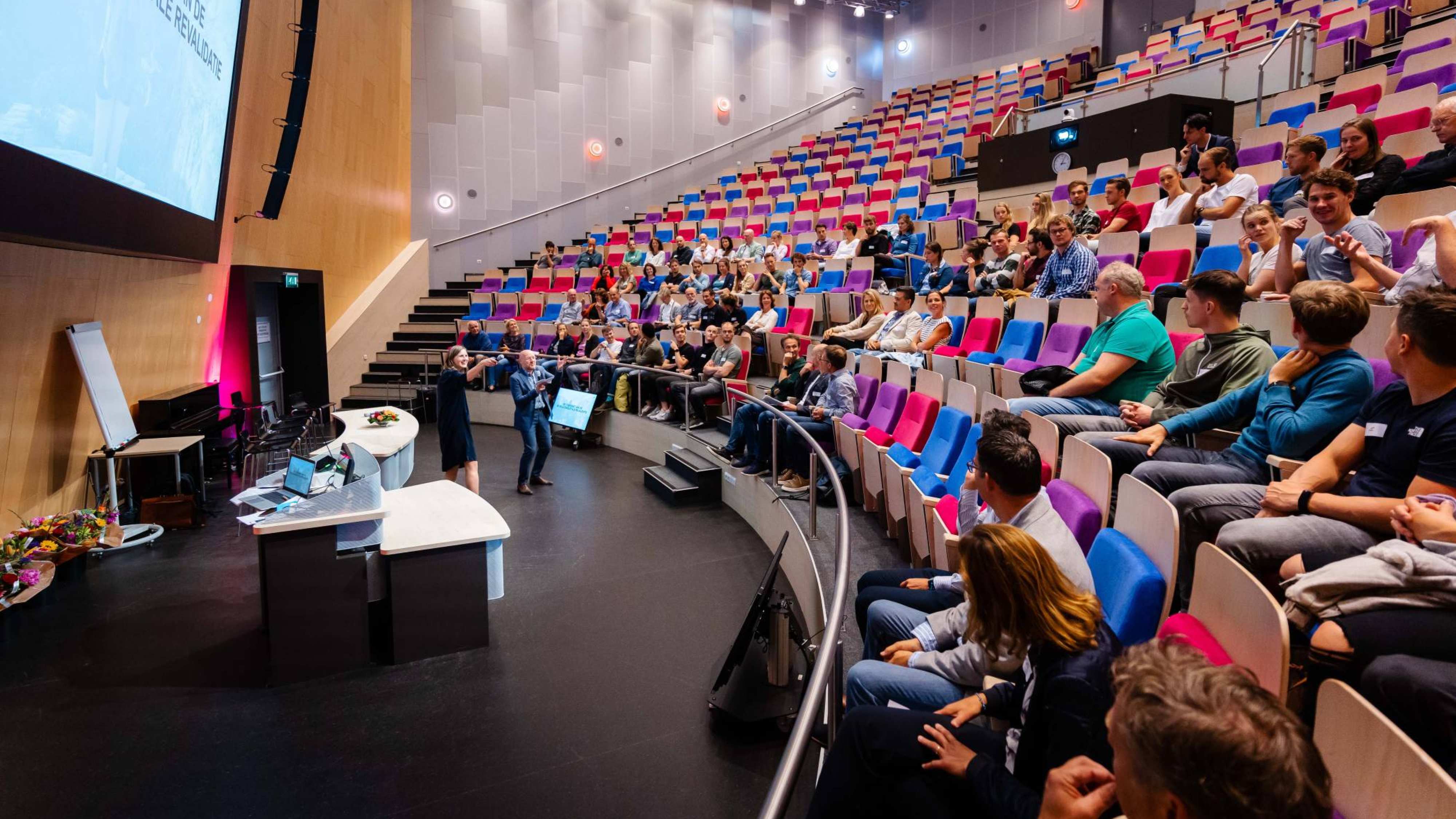 nieuwsbericht debat toekomst mmr dat op 8 juni plaatsvond.