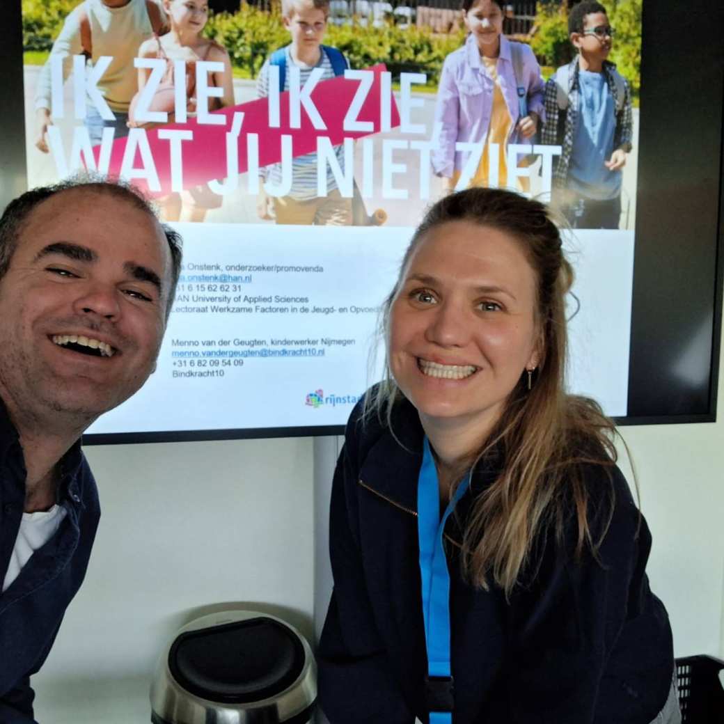 Selfie Menno van de Geugten en Eva Onstenk van 'Ik zie, ik zie..'