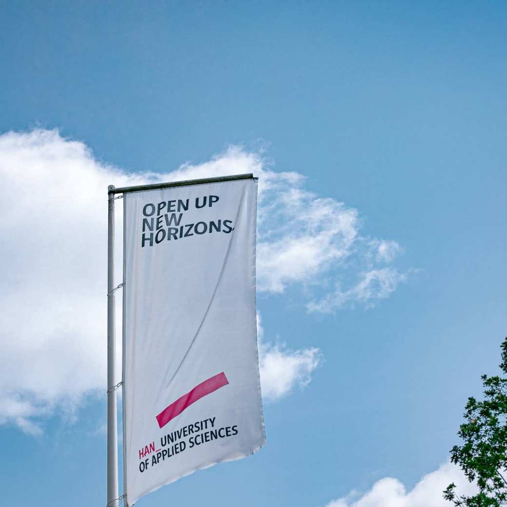 vlaggen, Arnhem, branding, signing, vlaggenmast