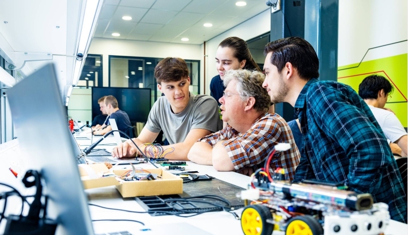 Hoe start je met Embedded Systems Engineering? Welke toelatingseisen? Hoe aanmelden?