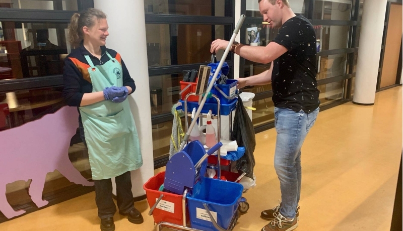 HAN-schoonmaker en student-onderzoeker Charles