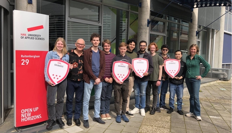 De eerste HAN-studenten hebben hun training als studentdocent succesvol afgerond. Beloning: een Edubadge!