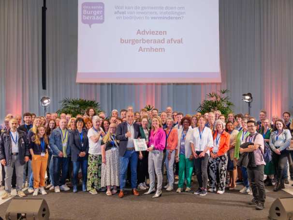 Groepsfoto van het Burgerberaad van de gemeente Arnhem, onderzoek door de HAN