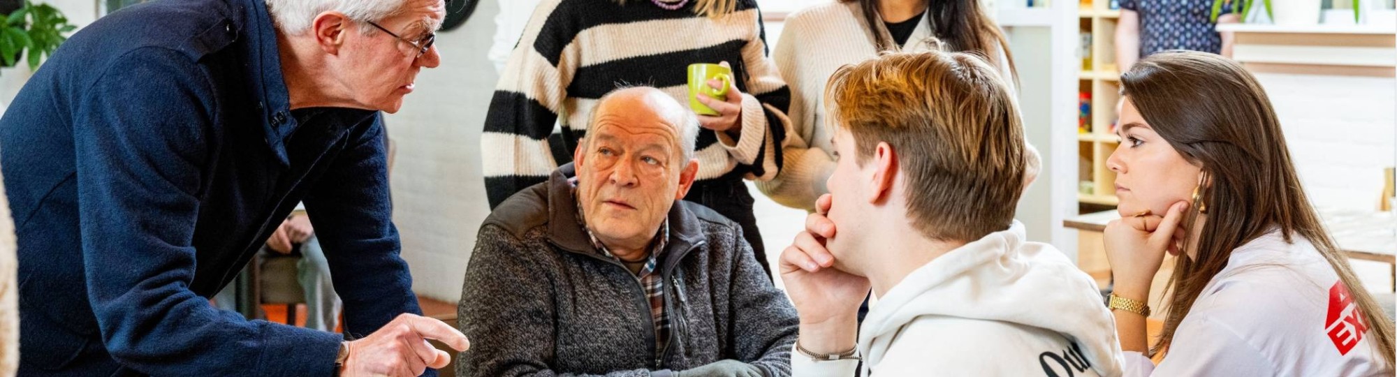 Onderzoekers, studenten en buurtbewoners in Lindenholt