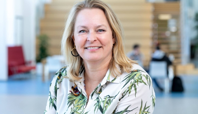 Portretfoto Astrid Hoge