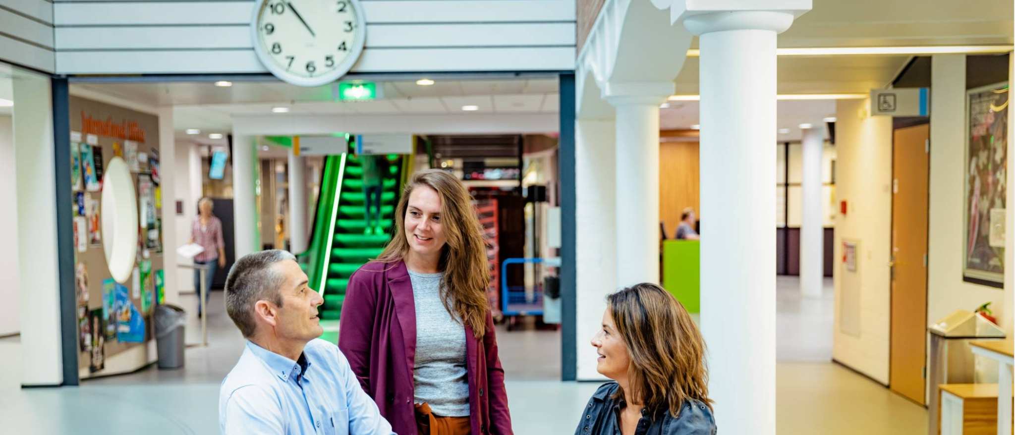 Bedrijfskunde deeltijd, studeren, samenwerken, laptop, hal, Ruitenberglaan 31, 2022