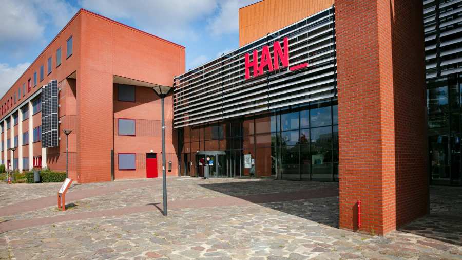 Nijmegen, Kapittelweg 33, ingang, zijaanzicht links, ingang, siging, branding