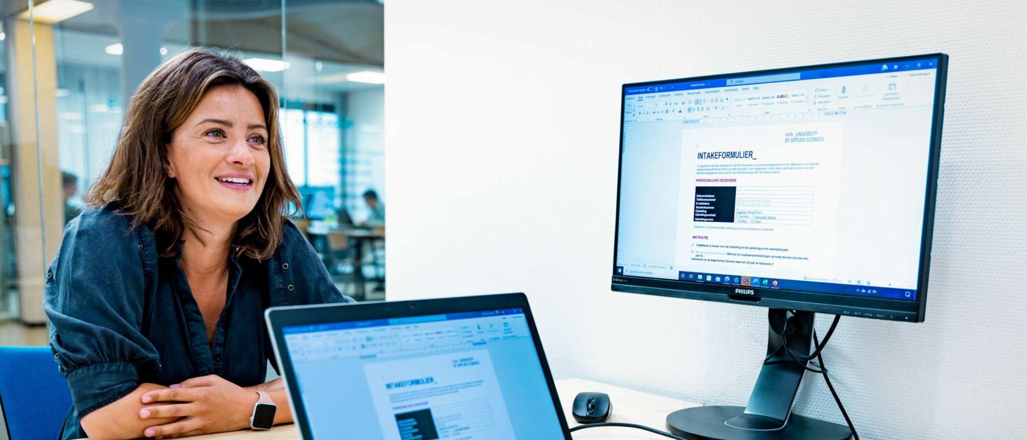 Bedrijfskunde deeltijd, studieadviesgesprek, studieadviseur, gesprek, praten, student, 2022
