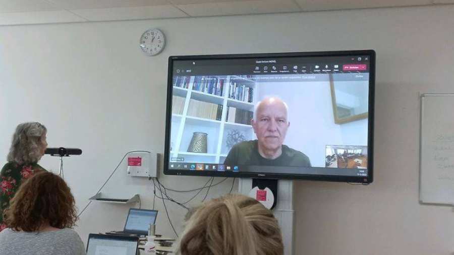 Een foto van het gastcollege van Gert Biesta voor de MOVEL.