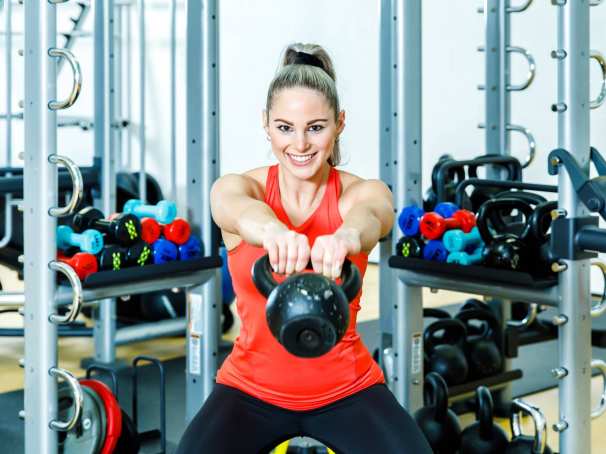 han seneca fitness sport bewegen kettlebel1