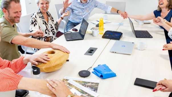 Fotoshoot vergaande samenwerking door HAN academie gezondheid en vitaliteit bij de Waalboog.