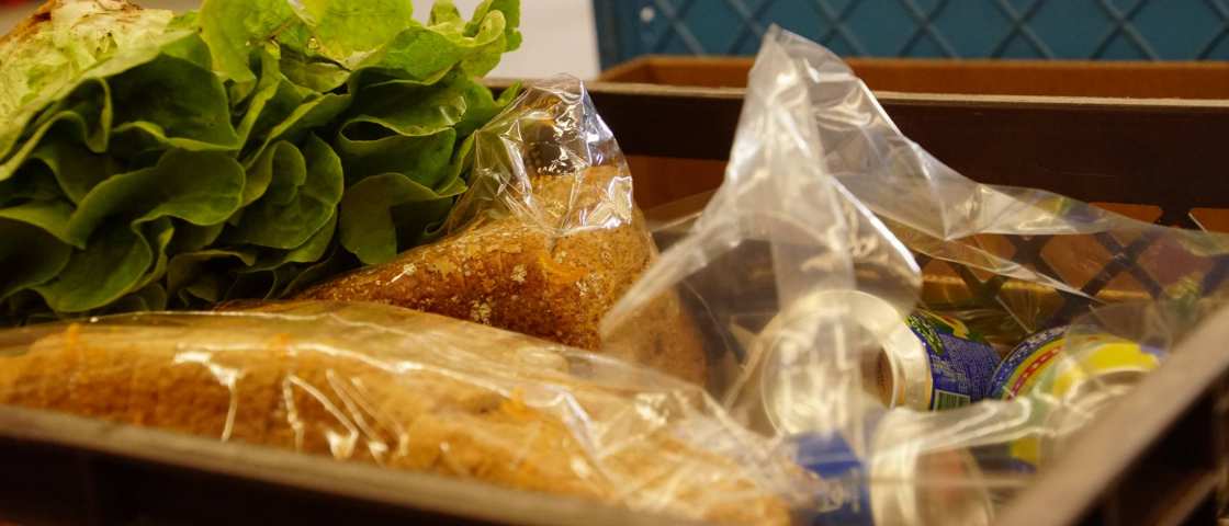 Krat van de voedselbank